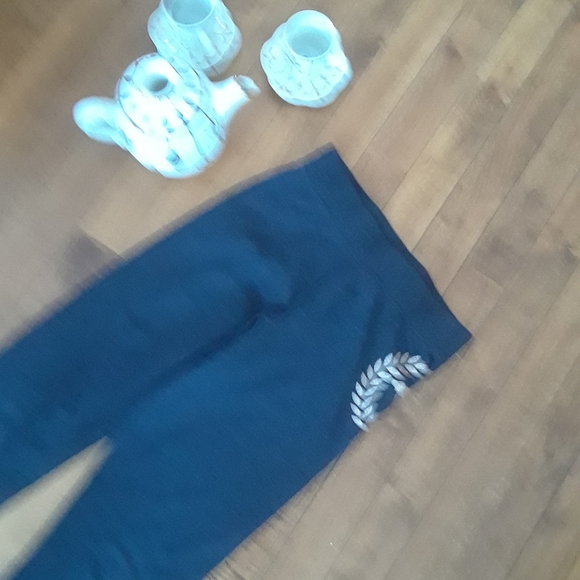 Size S Victoria Secret pink gray logo sparkly leggings - Picture 3 of 10